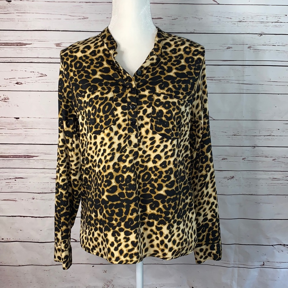 Studio spa long sleeve cheetah print shirt
